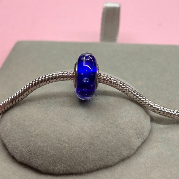 Authentic Pandora Wavy Dark Blue Murano Glass Ocean Charm - Picture 1 of 5